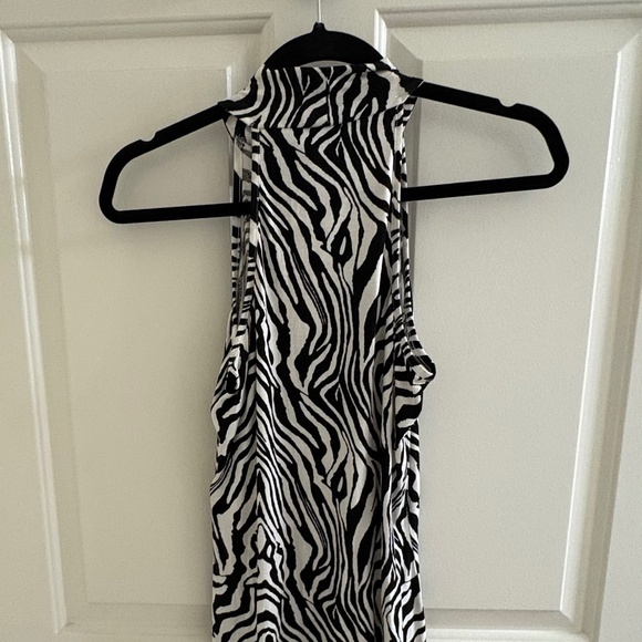 Zebra Print Mock Neck Sleeveless Top | Bold Animal Print –Size XS - Picture 1 of 4